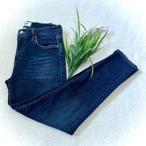 AGOLDE Sophie High Rise Skinny Jean - Size 26